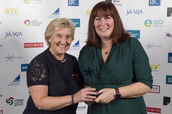 Kirsten Amis with The Very Reverend Dr Lorna Hood OBE, chair of Youthlink Scotland, who sponsored the category.